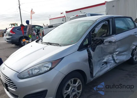 2014 Ford Fiesta Se z USA, uszkodzony, nr VIN 3FADP4BJ4EM160208